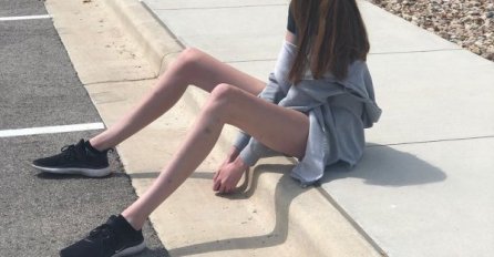 VIDITE LI JEZIV DETALJ NA SLICI? DOBRO POGLEDAJTE NJENO TIJELO: Kad shvatite neće vam biti dobro 