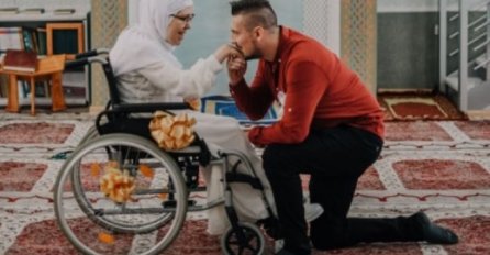 "Napisala sam mu da sam u kolicima i pomislila da će otići kao i svi do tada, ali on je ostao" 