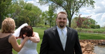 SRBIJA PLAČE OD SMIJEHA ZBOG OVE SLIKE SA SVADBE: Kad vidite donji dio slike, PAST ĆETE SA STOLICE!