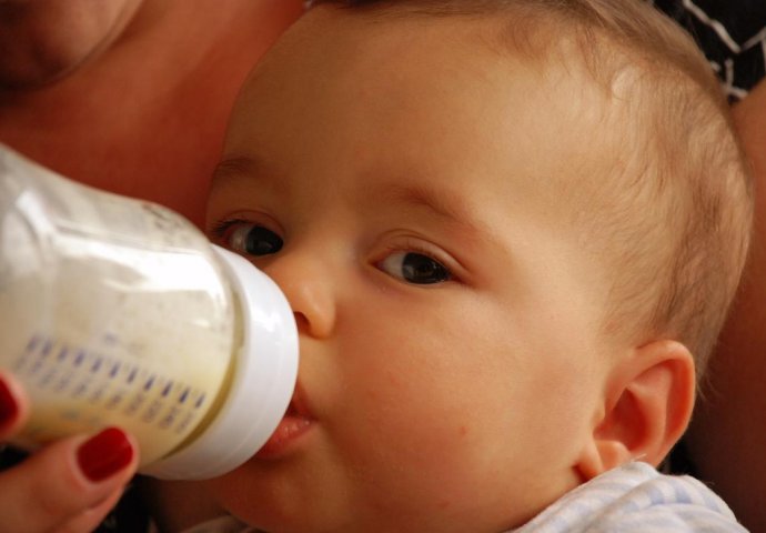 RODITELJI OPREZ: Nemojte hraniti bebe s ovim bočicama jer postoji OPASNOST