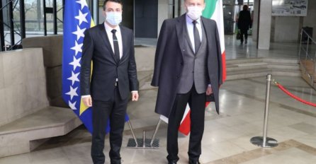 IZETBEGOVIĆ: "Obećali smo 100.000 radnih mjesta u 10 godina, a stvorili 105.000 za šest godina