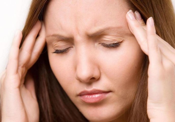 Pobjedite glavobolju pomoću trika sa peškirom: Opustiće vas za nekoliko minuta, a BOL ĆE NESTATI!