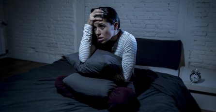 SVAKOM SE DESILO BAR JEDNOM: ZAŠTO SE TRZAMO DOK PADAMO U SAN Vrijeme sna ipak nije period kada mozak u potpunosti odmara