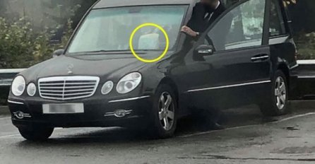 ZBOG OVE SLIKE, DVOJICA RADNIKA SU SUSPENDOVANA: Kćerka ih uslikala, NIJE MOGLA DA VJERUJE ŠTA RADE (FOTO)