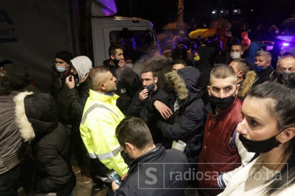 ilijas-gradjani-kamion-dzk-rsa08