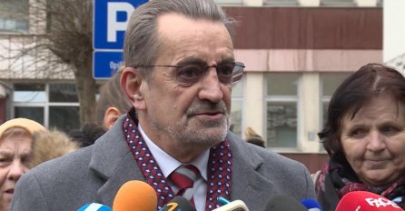 DOKTOR BAKIR NAKAŠ NA PROTESTU: Oni koji su odgovorni za živote građana neka se stide