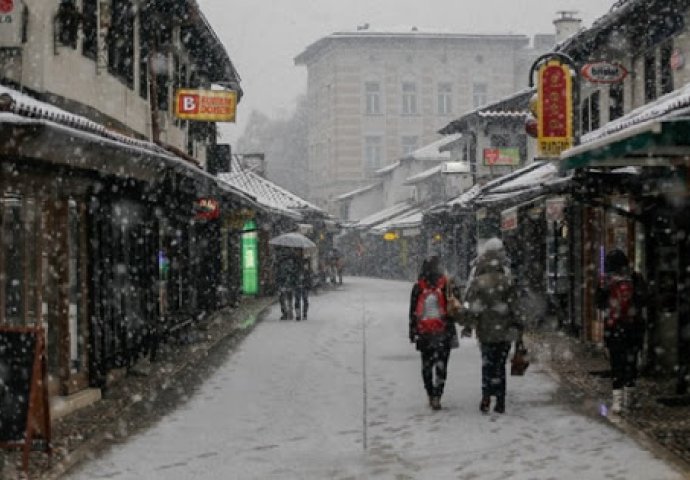 DANAS U BiH SNIJEG, A EVO ŠTA NAS OČEKUJE ZA VIKEND: Objavljena vremenska prognoza do kraja sedmice