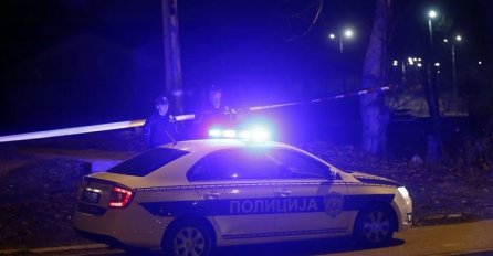 ZAUSTAVILA IH PATROLA, ONI DODALI GAS Uhapšen mladić koji je prevozio drogu i POBJEGAO POLICAJCIMA