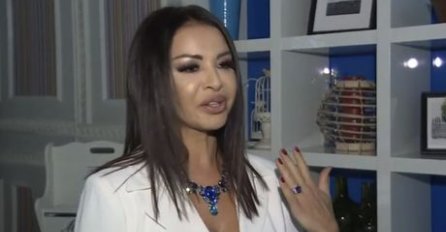 OKIĆENA JELKA, TV IZNAD KAMINA, ZAVIRITE U RASKOŠ KUĆE TINE IVANOVIĆ: Uložila 20.000 u renoviranje, ostat ćete bez daha