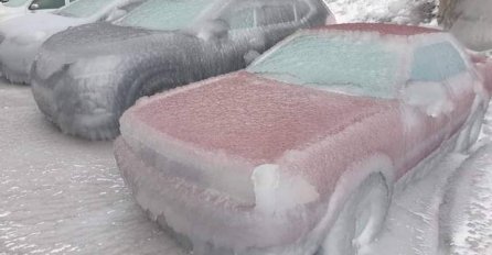 Snježna oluja pogodila Rusiju, sve je zaleđeno: Pogledajte nevjerovatne prizore