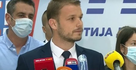 DRAŠKO STANIVUKOVIĆ NA IMANJU PORODICE DODIK: Otkrio javnosti dio bogatstva Dodikovih, POGLEDAJTE SNIMAK SA IMANJA (VIDEO)