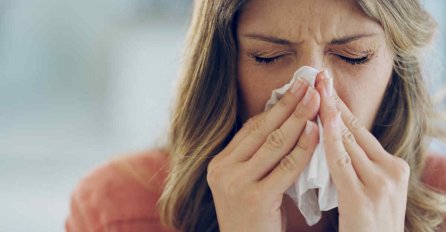 KAKO PREPOZNATI KORONA VIRUS: Gubitak čula mirisa drugačiji nego kad ste prehlađeni