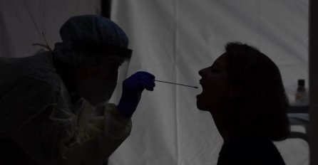 Može li covid-19 oštetiti vaše zube i usta?