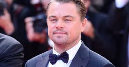 OGROMNA STOMAČINA, NEKAD NAJLJEPŠI GLUMAC ŠOKIRA POJAVOM: Zaprepastit ćete se kad vidite (FOTO)