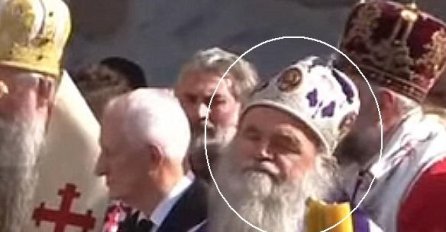 HOSPITALIZOVANI ZBOG KORONE, a sad objavljene ove slike: Vladika David i iguman Rafailo ljubili zaraženog Amfilohija