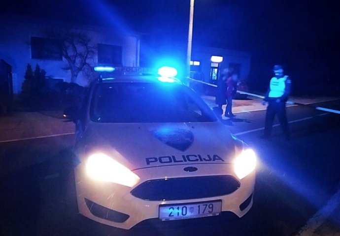 Teška nesreća u Hrvatskoj: Autom sletio i zabio se u ogradu kuće, poginuo na licu mjesta