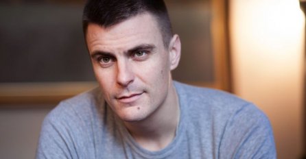 ŽENE, JE LI VAM JE I SADA LIJEP? Isplivala slika ĆELAVOG Kostića OVO JE NOVO PRAVO IZNENAĐENJE (FOTO)