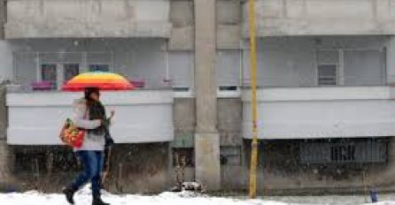 Prije podne se očekuje snijeg, a u nizinama slaba kiša