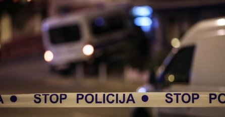 TEŠKA SAOBRAĆAJNA NESREĆA: Automobil se prevrnuo na krov