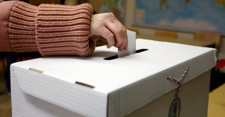 Otvorena biračka mjesta: Mostarci nakon 12 godina biraju lokalnu vlast