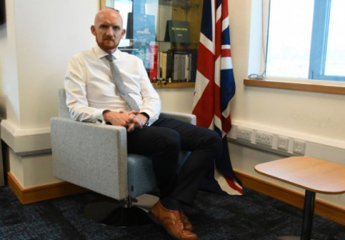 Britanski ambasador Fild čestitao Dan Oružanih snaga BiH