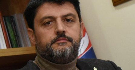 BOŽOVIĆ DANAS MORA NAPUSTITI CRNU GORU: MVP ne odustaje od odluke ni nakon sugestije iz Brisela