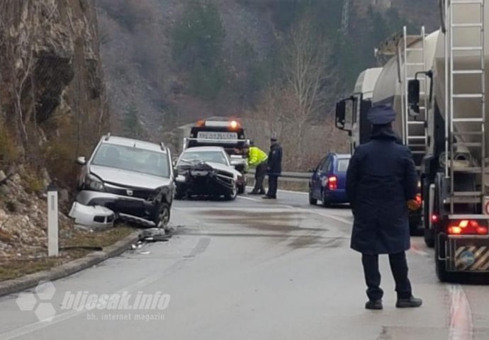 Saobraćajna nesreća na magistralnom putu u BiH: Ima povrijeđenih!