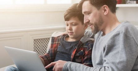 'Ajde ustaj, da stignemo sve danas ovo online': Razgovor oca i sina o online nastavi postao internet hit
