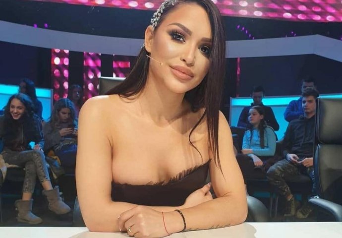 Aleksandra Mladenović danima ne prestaje da plače, pjevačica POTRESENA zbog svega što joj se dešava u životu (VIDEO)