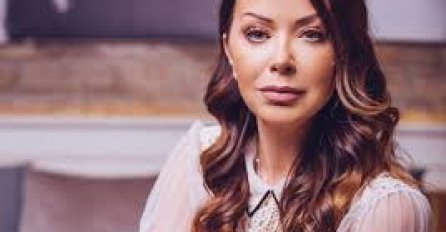 ISPLIVALA FOTOGRAFIJA IZ MLADOSTI POPULARNA VODITELJICA! Dragana Katić je danas prava LJEPOTICA, a evo kako je nekada IZGLEDALA! (FOTO)