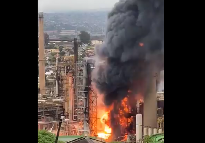 RAZLOG JOŠ UVIJEK NEPOZNAT: Strašna eksplozija u naftnoj rafineriji, sedam osoba povrijeđeno (VIDEO)