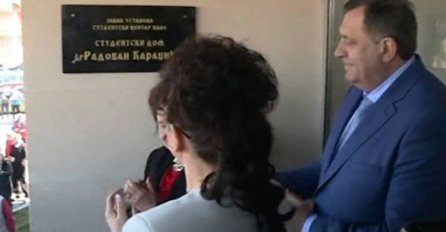 Koga je Dodik odredio da skine ploču sa imenom zločinca Karadžića na Palama?