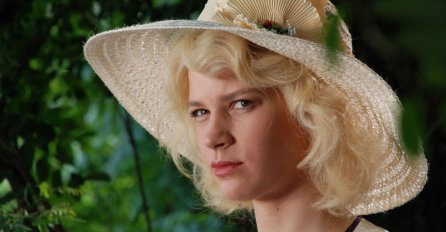 OBOŽAVALI STE JE KAO NEDU U "GREH NJENE MAJKE": Danas živi SVOJ HOLIVUDSKI SAN, tek da vidite koliko je LIJEPA (FOTO)