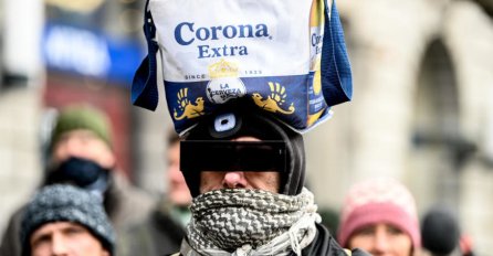 PROTESTI U DISELDORFU: Više stotina ljudi na ulicama zbog uvedenih mjera