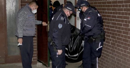 POLICIJA IZNIJELA TIJELO  Džeja Ramadanovskog iz stana u kojem je preminuo  (FOTO/VIDEO)