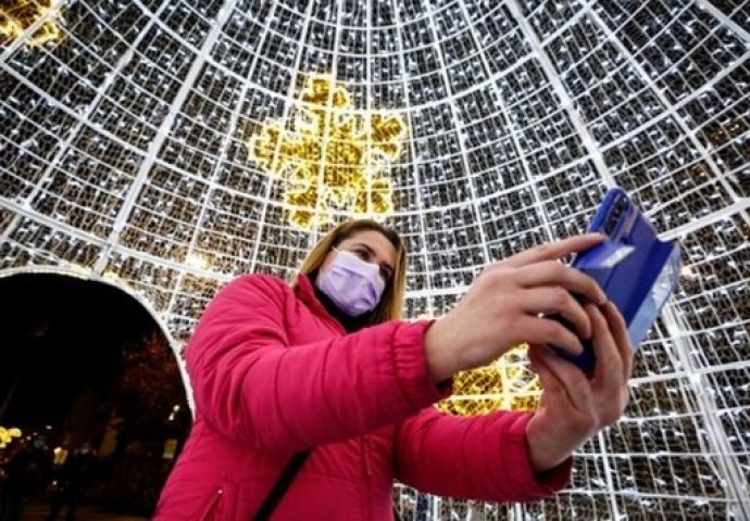 PRAZNICI U DOBA KORONE Ko će biti zaključan, a ko će moći da putuje: Ove mjere će važiti za BOŽIĆ I NOVU GODINU 