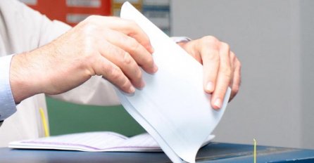 Samo u BiH: Dva gradonačelnika sjede u istoj fotelji, niko ne zna riješiti slučaj