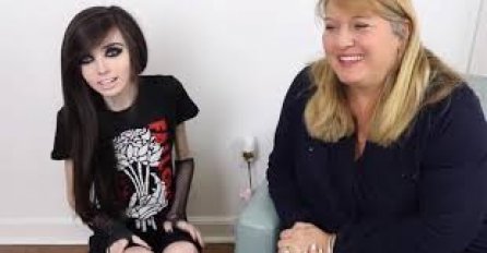 MAJKA BILA OČAJNA ZBOG KĆERKINOG OBLAČENJA I ŠMINKANJA: Priredila joj potpunu transformaciju! Pogledajte kako kćerka sada izgleda!