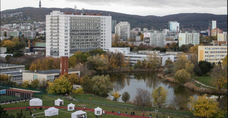 RESTRIKTIVNE MJERE: Danas naređeno  zatvaranje svih škola i većine prodavnica najmanje tri sedmice u SLOVAČKOJ!