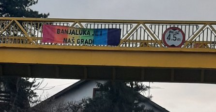  "Šetajmo za ljubav, Draško" Otkriveno ko je postavio LGBT transparente kod gradonačelnikove vile