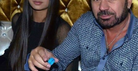 PORODICA KITIĆ ŽIVI U ZLATU, A SAD POKAZALI NOVOGODIŠNJU DEKORACIJU: Tek ćete pasti sa stolice kad vidite OVAJ DETALJ