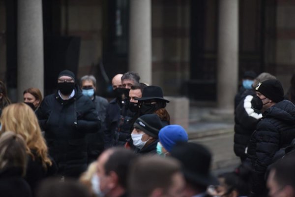 2402629-whatsapp-image-20201211-at-14-29-26-ff