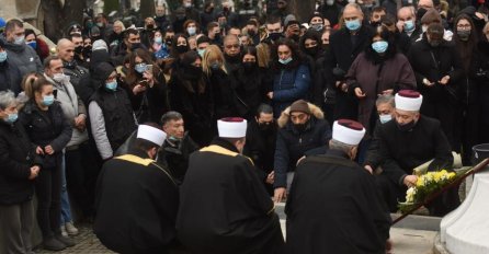 Govor imama rasplakao sve na dženazi, EVO ŠTA JE REKAO O DŽEJU: Molimo dragog Boga da mu otvori vrata raja, vrata dženeta