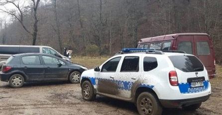 STRADALA OBA ČLANA POSADE: Policija vrši uviđaj na mjestu pada sportskog aviona