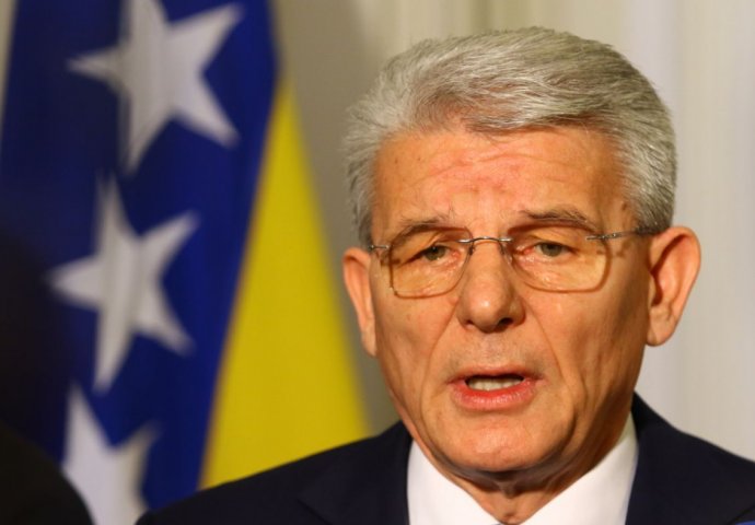 Šefik Džaferović čestitao Dan nezavisnosti BiH: Nikada ne smijemo zaboraviti generaciju koja je rekla ne tiraniji i prijetnjama