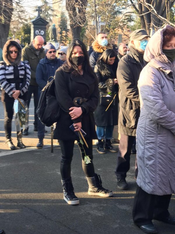 2403593-whatsapp-image-20201212-at-2-18-27-pm-ff