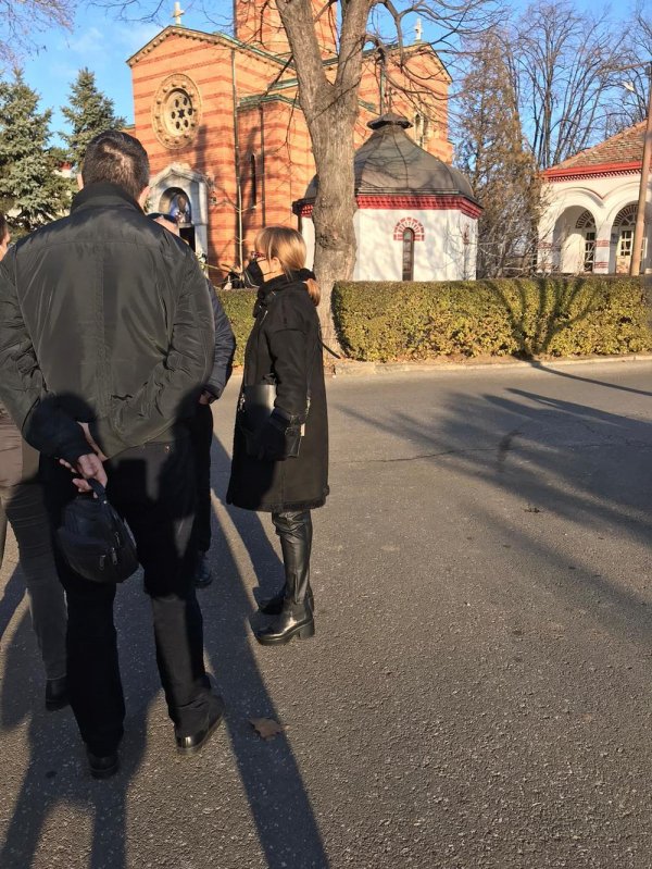 2403587-whatsapp-image-20201212-at-2-14-34-pm-ff