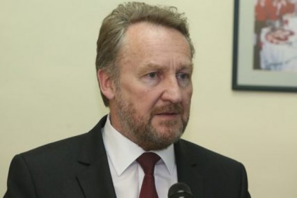 bakir-izetbegovic-sda-2-427x285