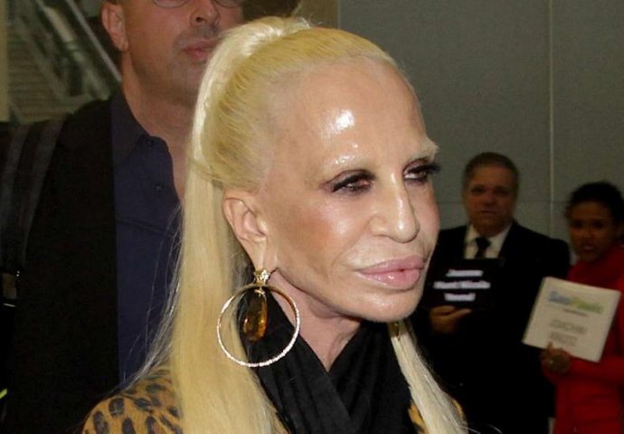 SVI SE PITAJU ZAŠTO JE OVO URADILA OD SEBE: Evo kako je Donatella Versace izgledala prije svih plastičnih operacija, prirodna ljepotica (FOTO)