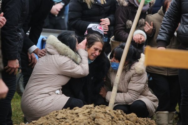 1608039460555-sahrana-oca-darka-lazica-foto-nikola-tomic-43-830x0